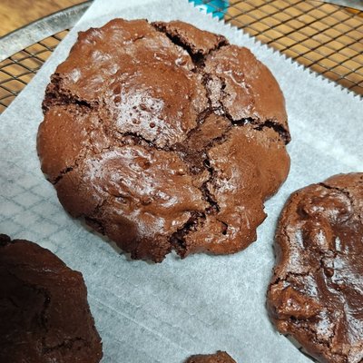 Crispy Chewy Brownie Cookies 