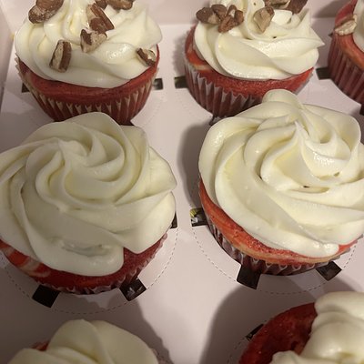 1 Dozen Red Velvet Cupcakes 