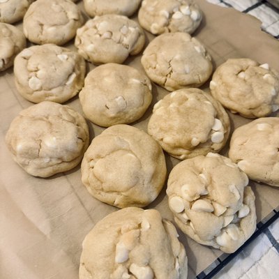 White Chocolate Macadamia Nut Cookie
