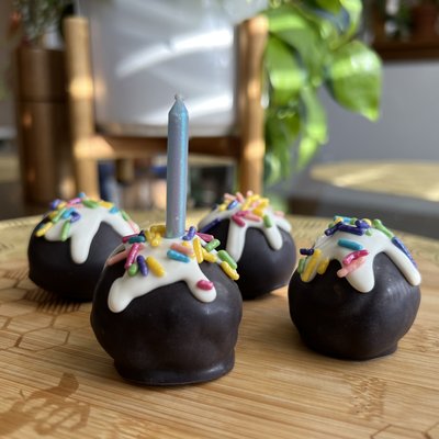 Basic Dozen ~ Cake Truffles