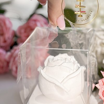 Mousse Cake rose Box With Handle 