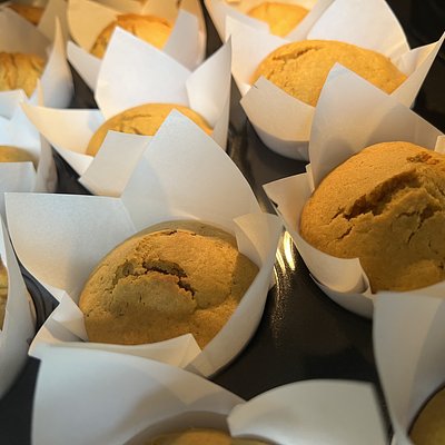 Truman Delivery Box - 6 Pumpkin Muffins