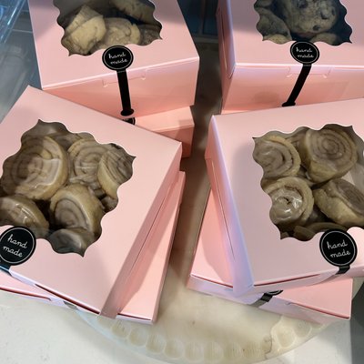 A Dozen Cookies 