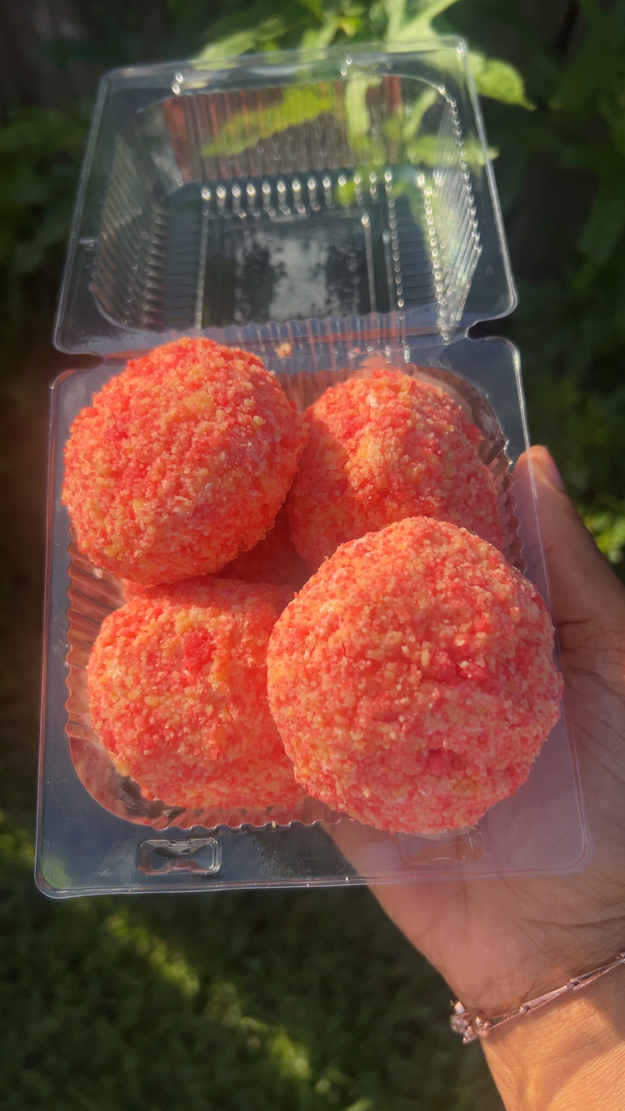 Strawberry Crunch Cheesecake Balls 