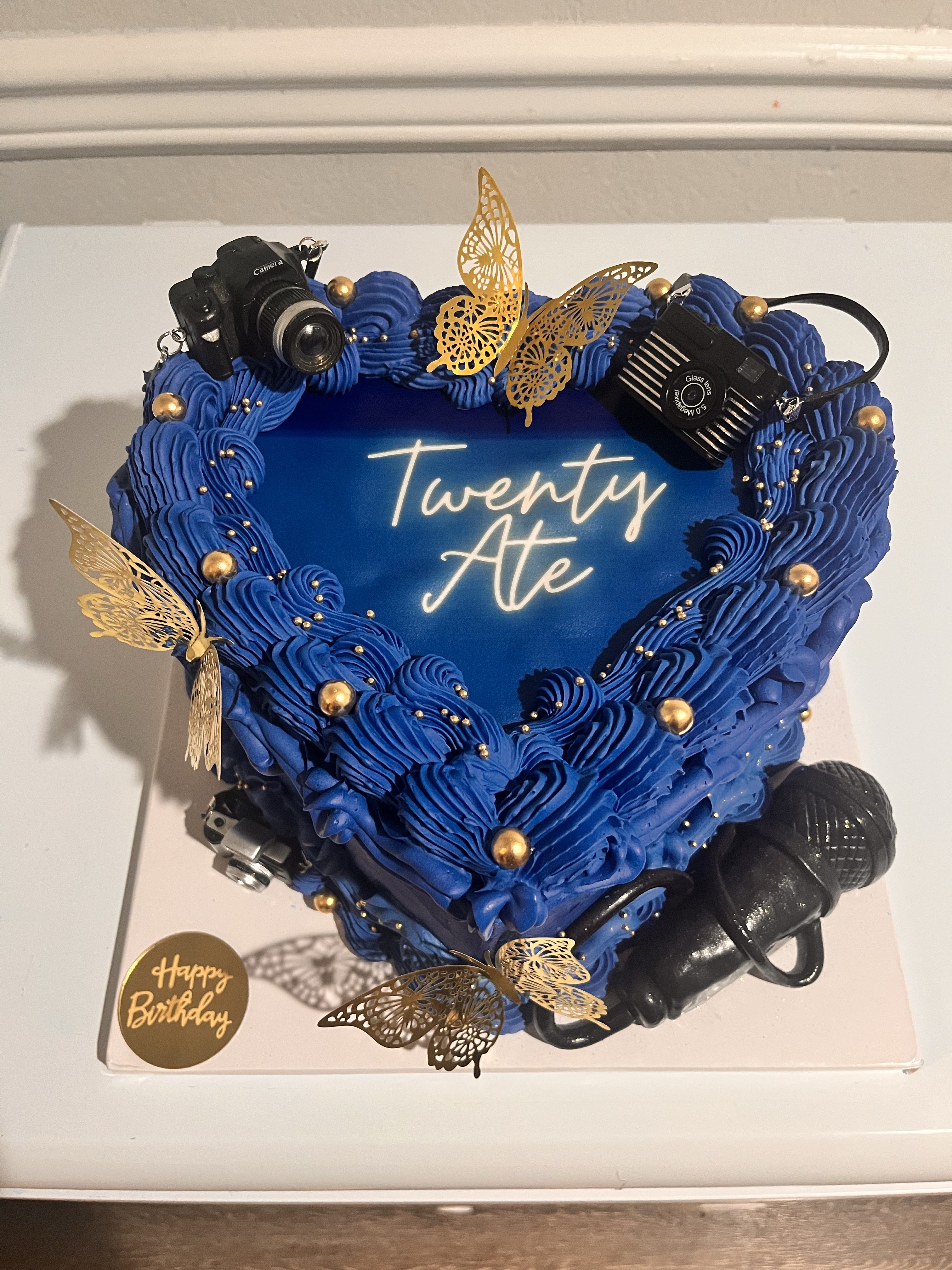 8 Inch 3 Layer Heart Cake 