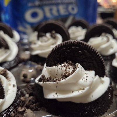 Dark Chocolate Oreo Cupcakes- Standard Size