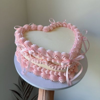 10 Inch Heart (Single Tier) 