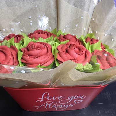 8 Rosette Bouquet In Love You Always Container