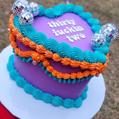 6" heart cake