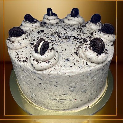 Red Velvet Oreo Cake