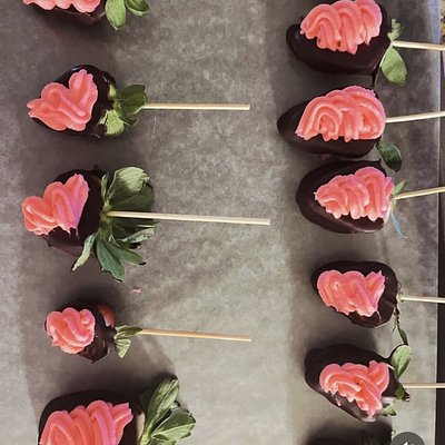 Raspberry Cheesecake Bites 