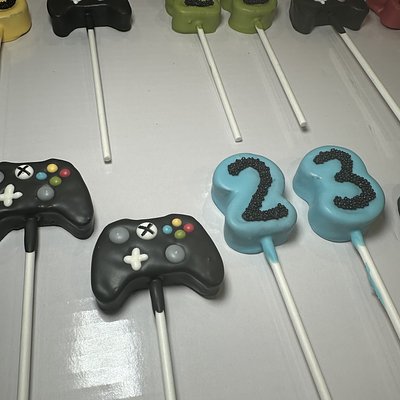 Cake Pops 🍰(12)