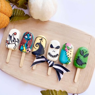 Custom Cake Pops 