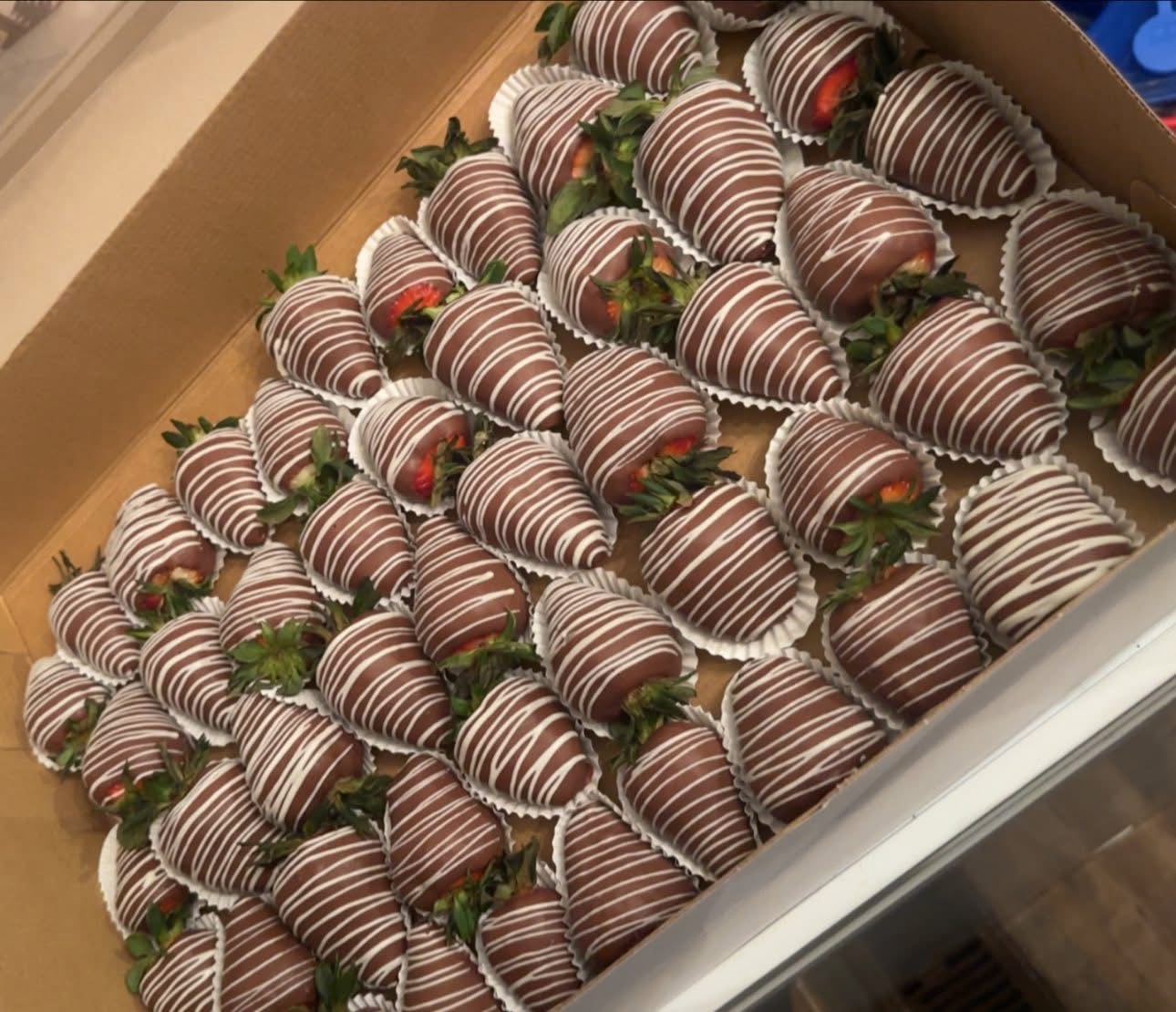 Chocolate Covered Strawberries (Basic)