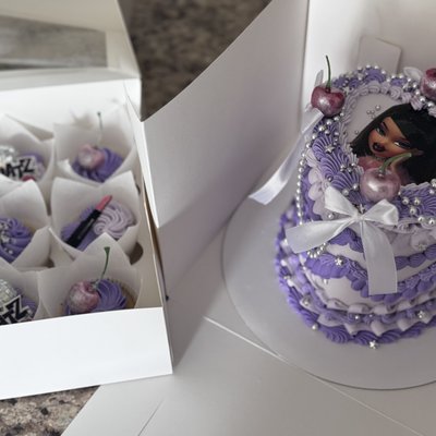 The Cake & Cupcake Set 