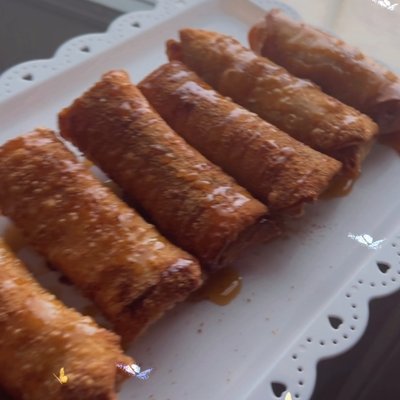 Peach Cobbler Eggrolls (3)