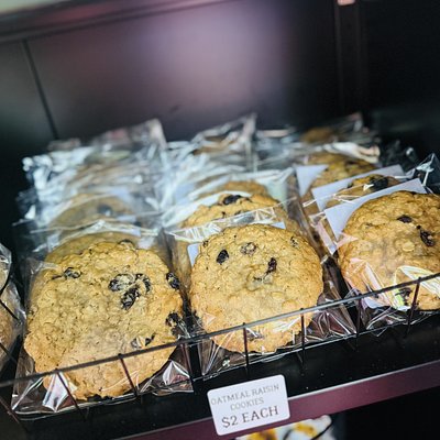 1 Dozen Oatmeal Raisin Cookies 