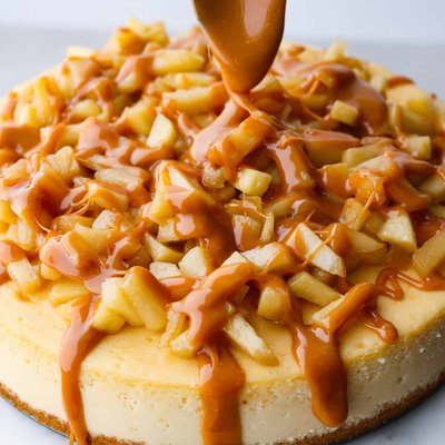 Caramel Apple Cheesecake