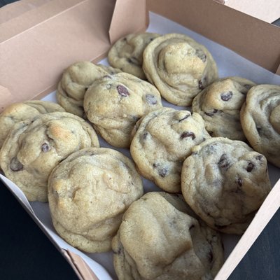 Signature Chocolate Chip Cookies