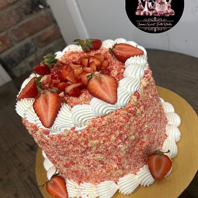 8 In Strawberry Crunch Cakes