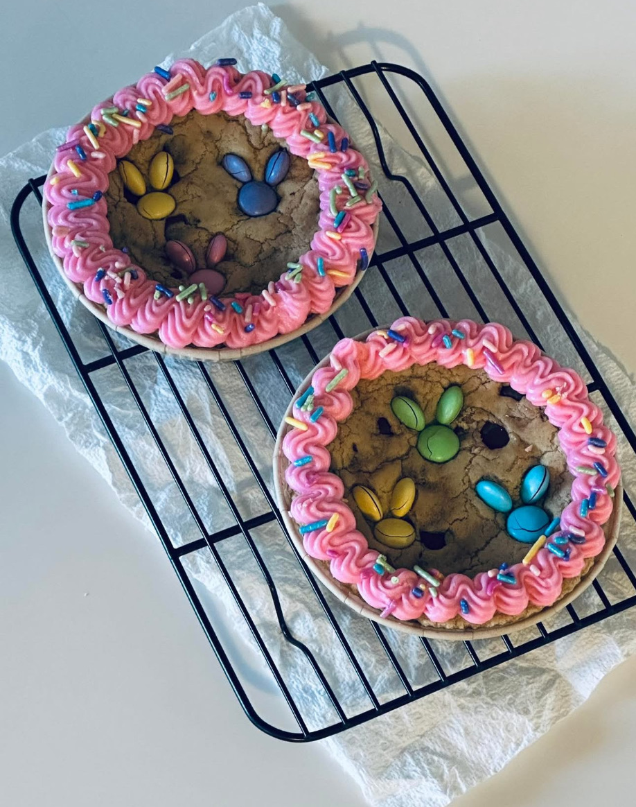Cookie Cake Mini Cups 6,8,10 Inch In Flavor And Icing Of Your Choice