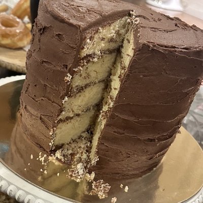 Classic Yellow Cake with Chocolate Frosting 10”