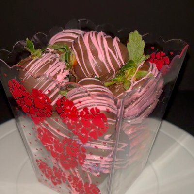 Sweetheart Strawberries (10ct)