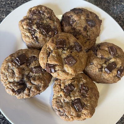 Brown Butter Chocolate Chunk Cookies 🍪 (3 or half dozen)