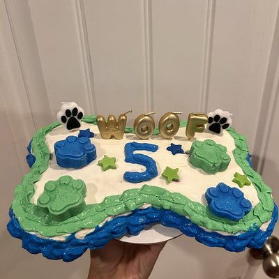 9.5 Inch Blueberry Dog Bone Cake 
