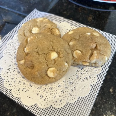 White Chocolate Macadamia Nut Cookie
