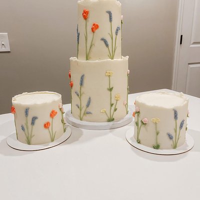 6” & 4” Two Tiered Cake