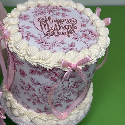Mothers Mini Vintage Heart Cake 