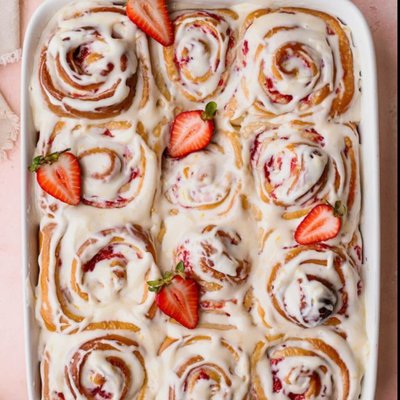 Strawberry Cream Cheese Rolls
