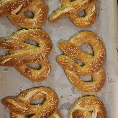 Sourdough Soft Pretzel 6ct
