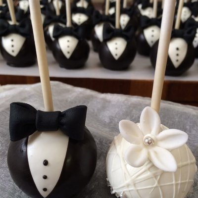 Cake Pops - Half Dozen 