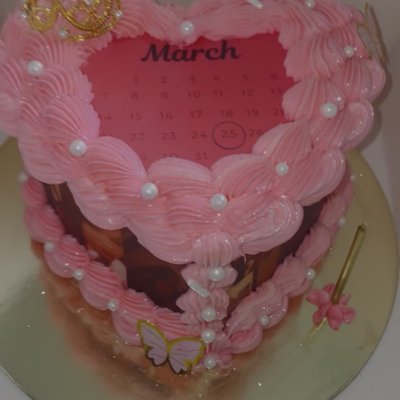 Calender Heart Shaped Cake