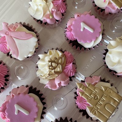 Premium Cupcakes 