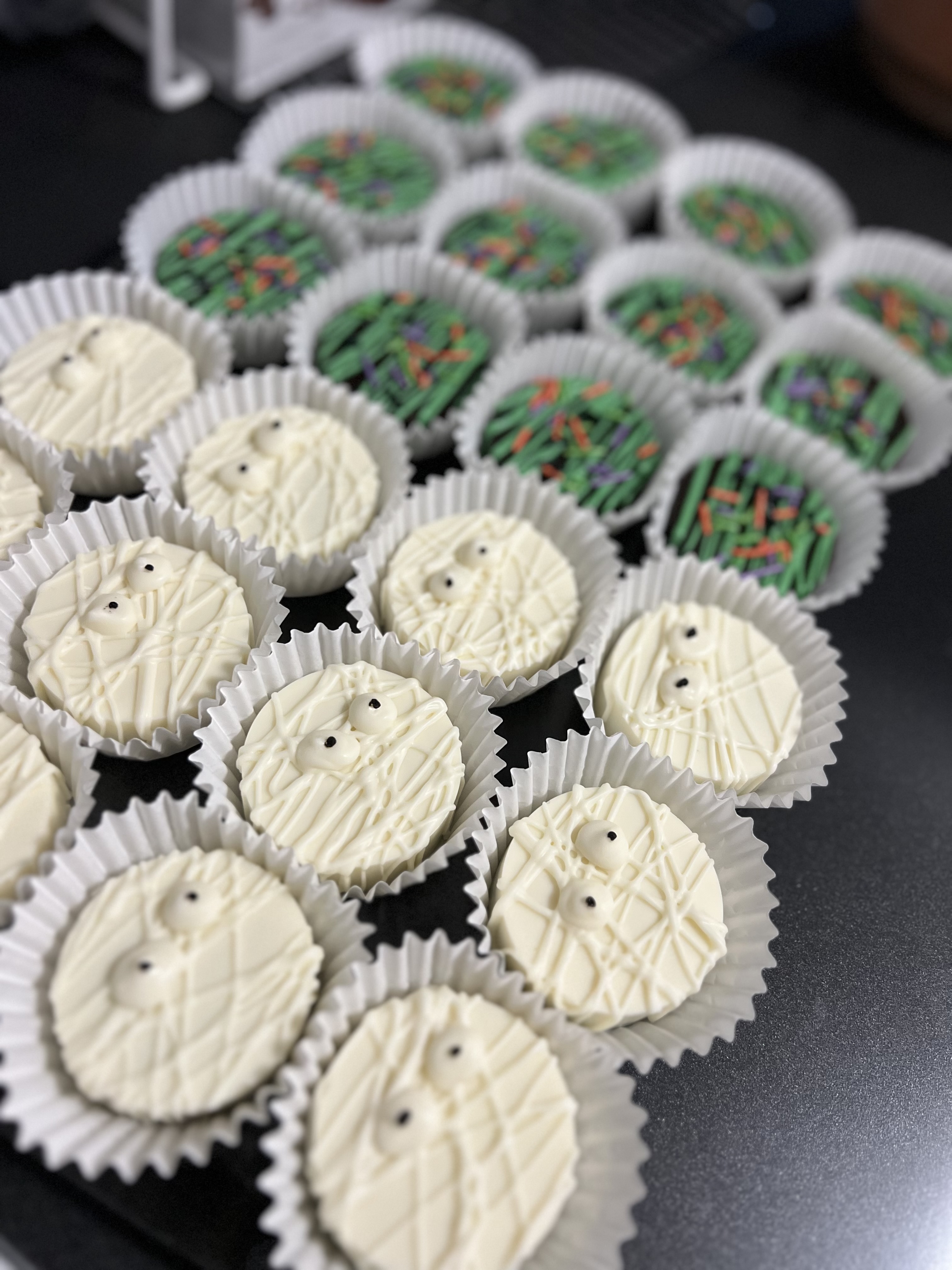 Chocolate Dipped Oreos (Seasonal & Custom Designs)