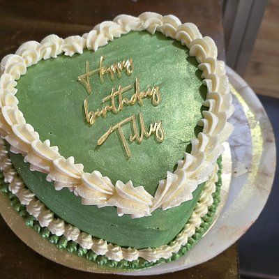 Heart Cake 8inc