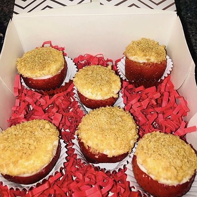 Cheesecake Stuffed Strawberries