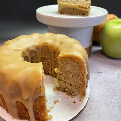 Apple Mini Bundt Cake 