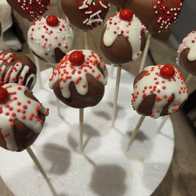 "Ice Cream Topped" Cakepops