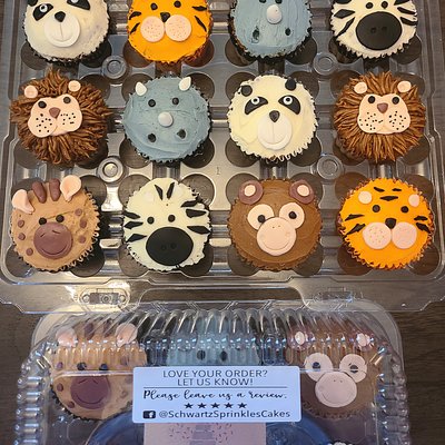 Custom Decorated Cupcakes 