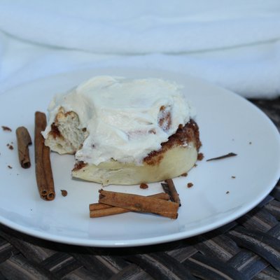 Classic Frosted Cinnamon Rolls