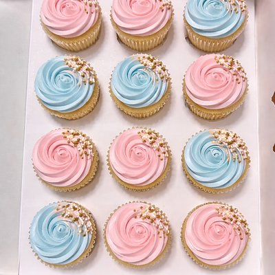 Vanilla Cupcakes - Box of 12