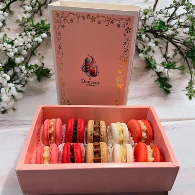 Almond French Macarons 
