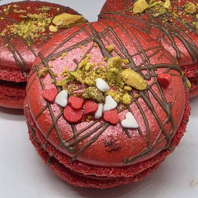 Dubai Chocolate Filled Macarons