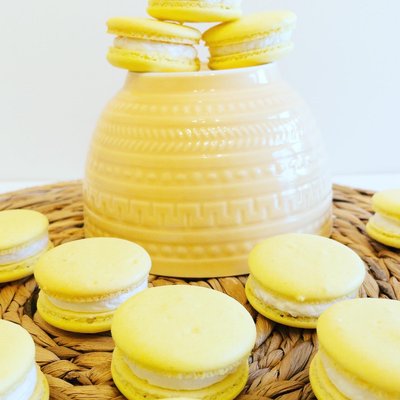 Lemon Macarons with Lemon Curd Filling  ( 30 pcs. ) 
