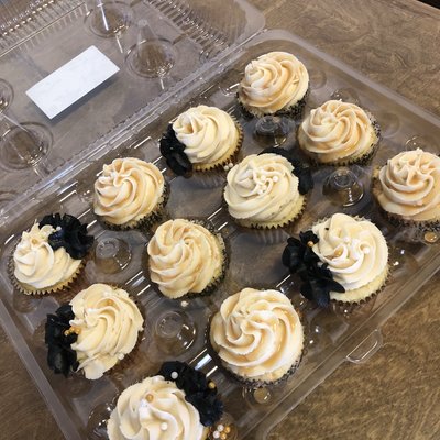 Dozen Custom Cupcakes 