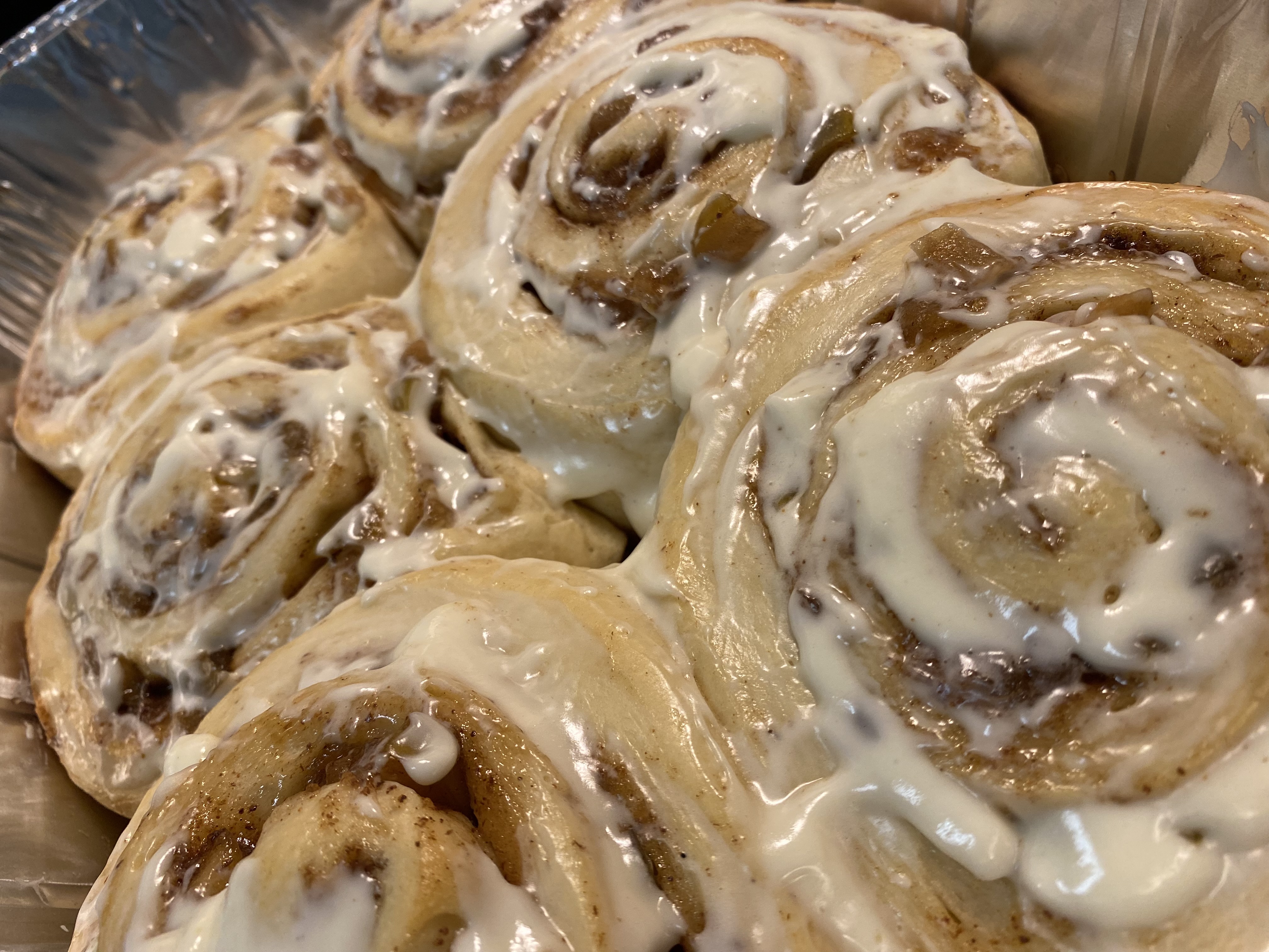 oreo cinnamon rolls 6 jumbo $15.00